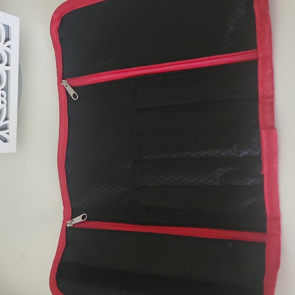 ✏️ Set of 4 pencil cases - Picture 7 of 9